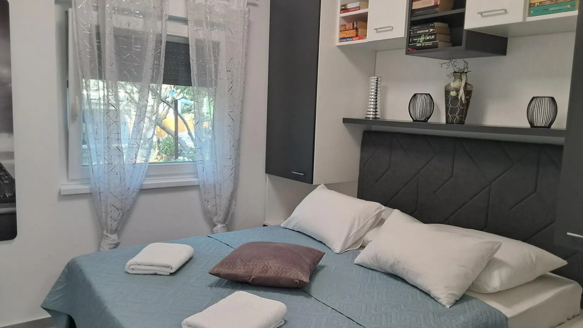 Apartment Nadja ビビニェ